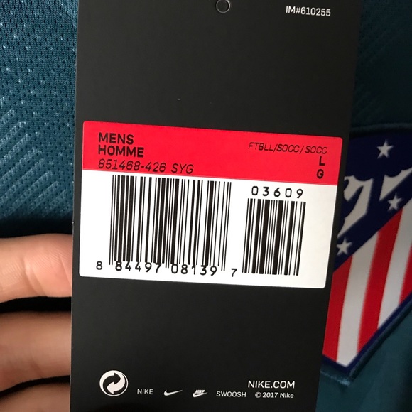 2019 Atletico de Madrid official Nike jersey - Picture 4 of 6